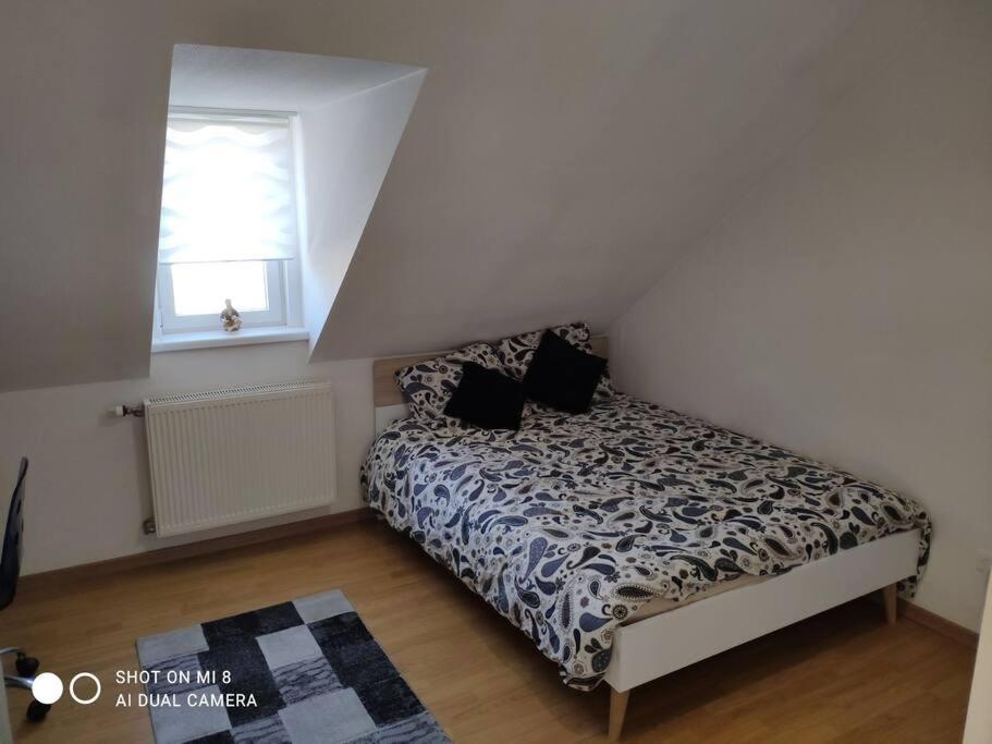 Joli Appartement Avec Place De Parking Prive Colmar Esterno foto