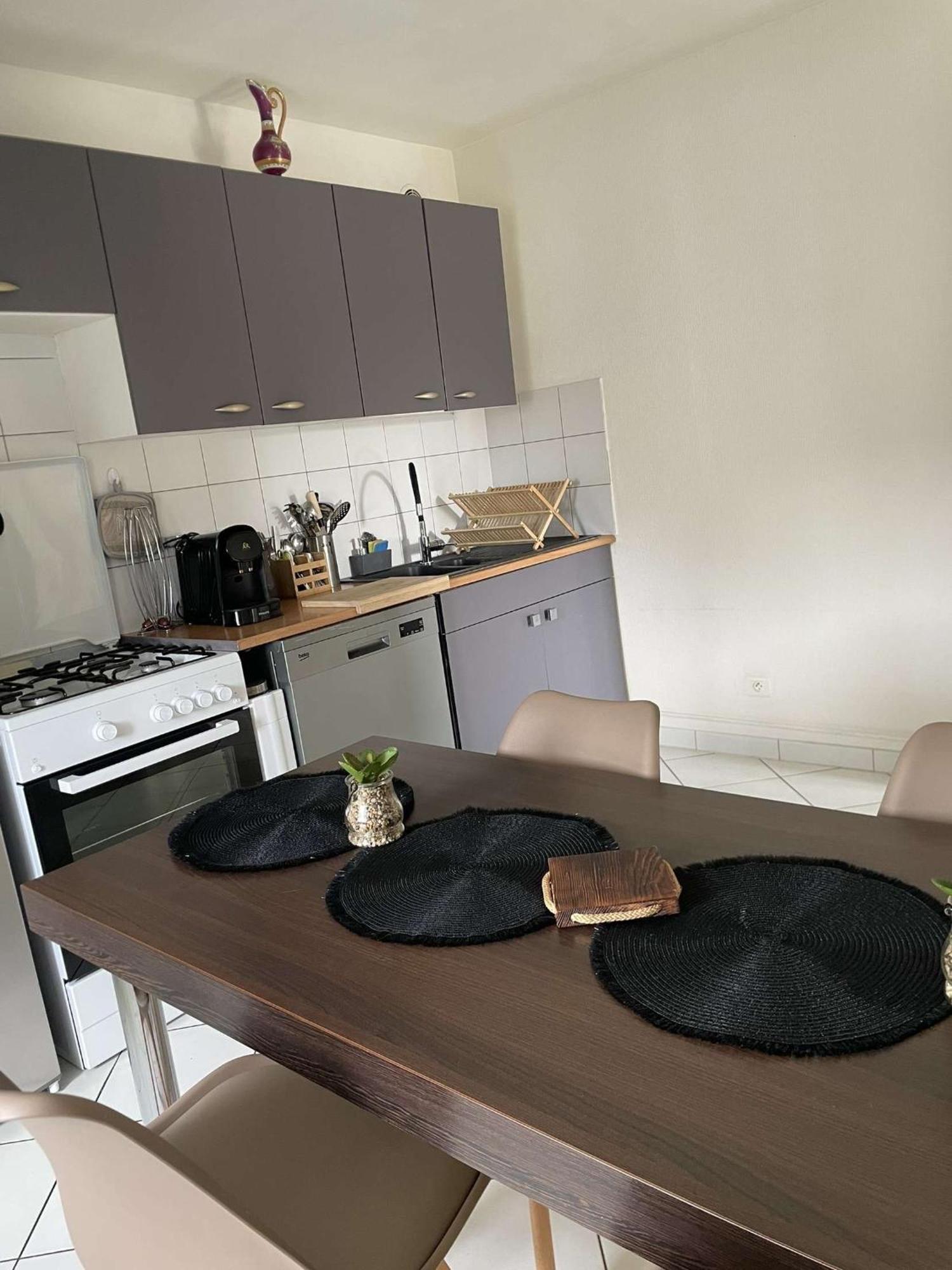 Joli Appartement Avec Place De Parking Prive Colmar Esterno foto